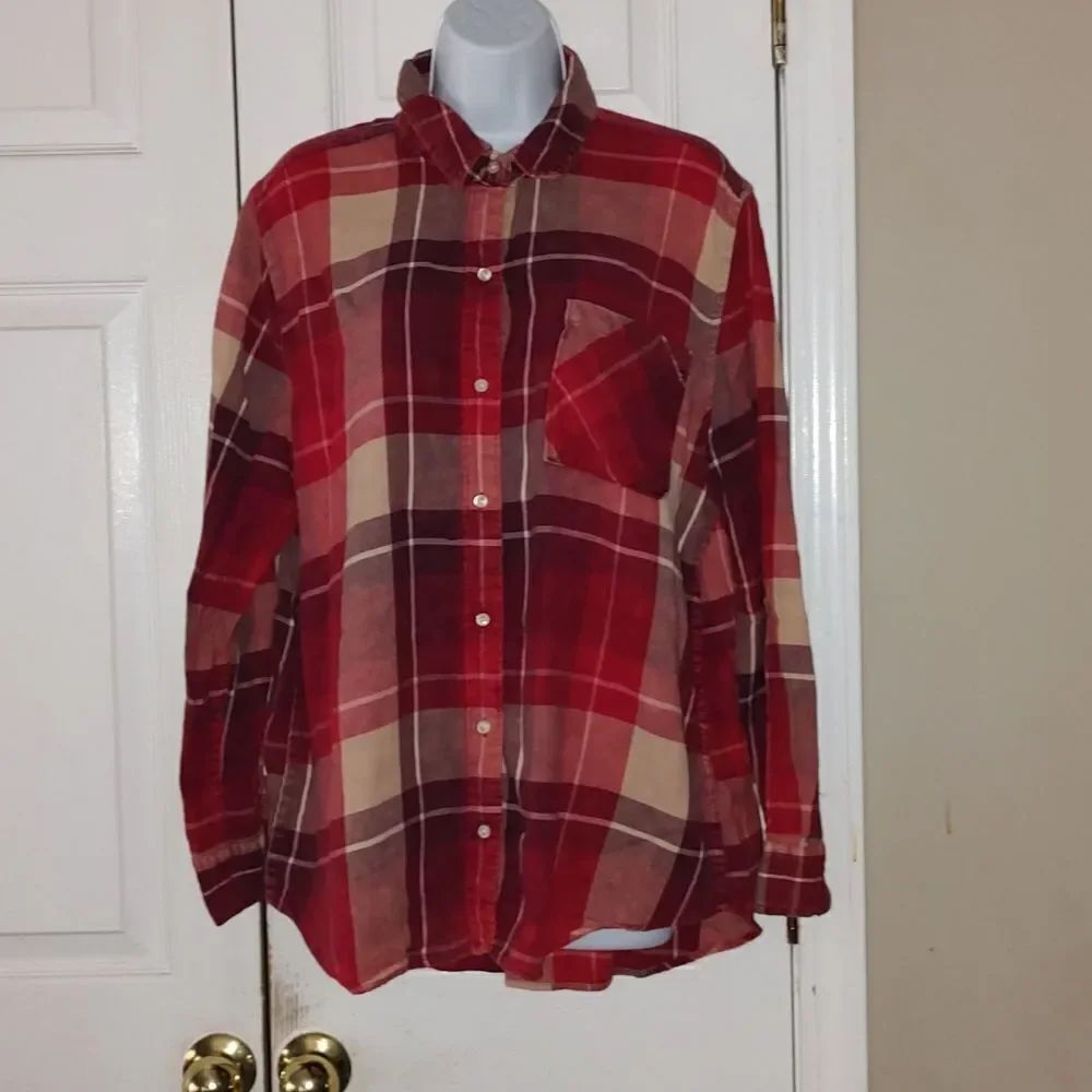 Aeropostale soft flannel  button down shirt  Sz L